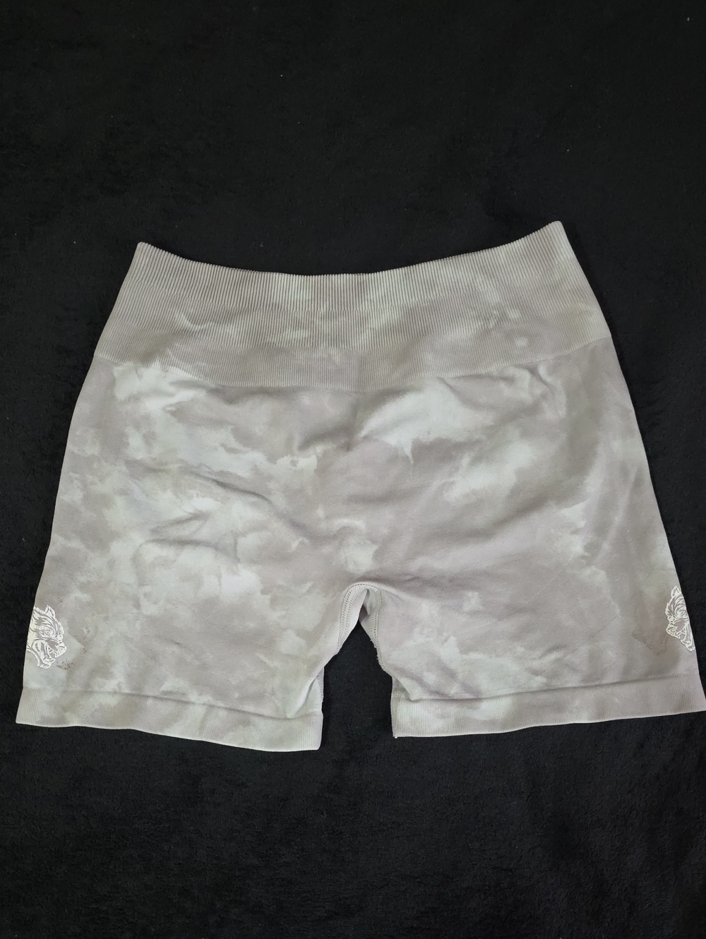 SHE Darc Sport Seamless High-Waist Women’s Shorts — Light Gray Tie-Dye